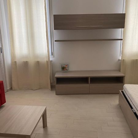 Apartmán Senza Pensieri Via 4 Novembre/Via Diaz Crema Exteriér fotografie