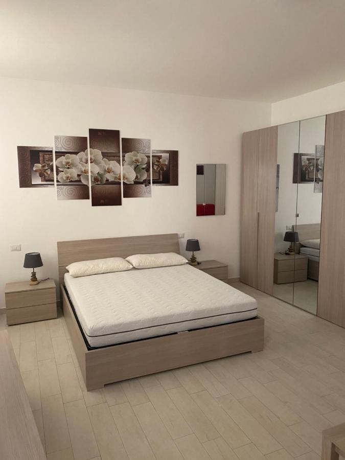 Apartmán Senza Pensieri Via 4 Novembre/Via Diaz Crema Exteriér fotografie