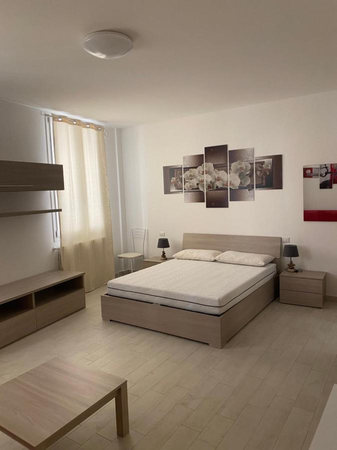 Apartmán Senza Pensieri Via 4 Novembre/Via Diaz Crema Exteriér fotografie